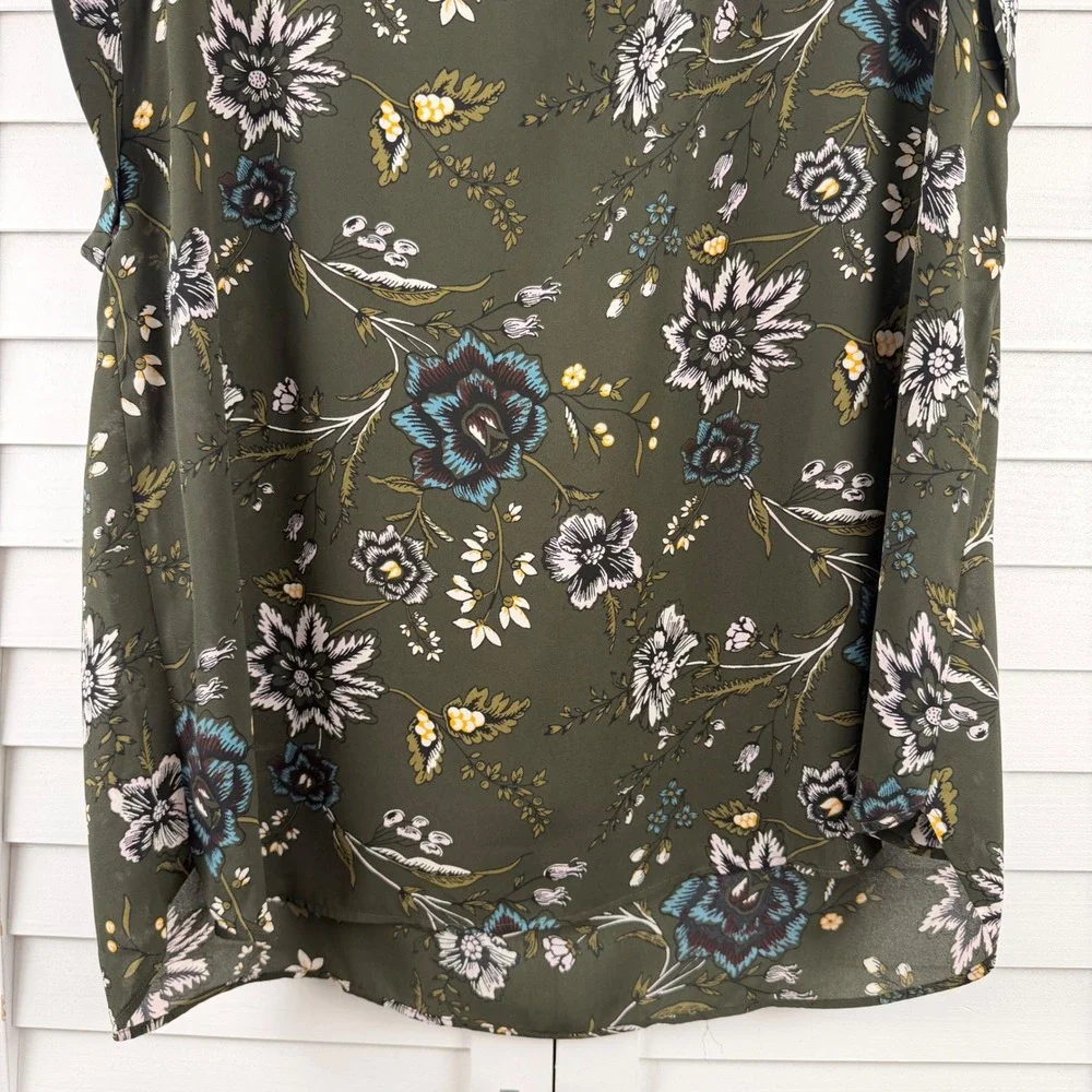 Loft Blouse Women XXL Olive Green Floral Short Sleeve Pocket Keyhole Back - Picture 9 of 11